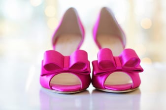 pink-shoes-2107618_1920-1600x1067
